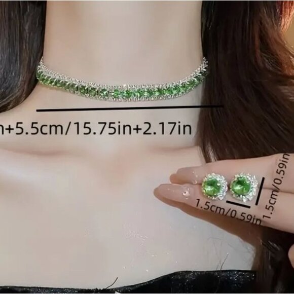 Elegant Green Sparkly Crystal Choker Necklace & Rivoli Earring Set - Picture 4 of 4